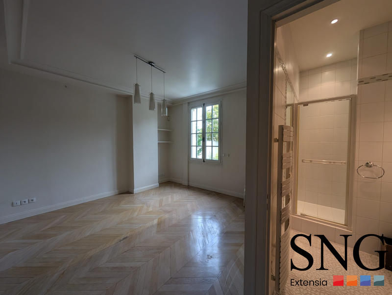 Maison - 275 m² - 6 pièces