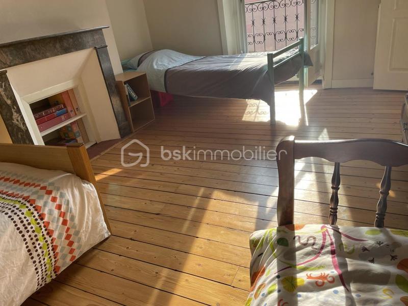 Maison - 181 m² - 8 pièces