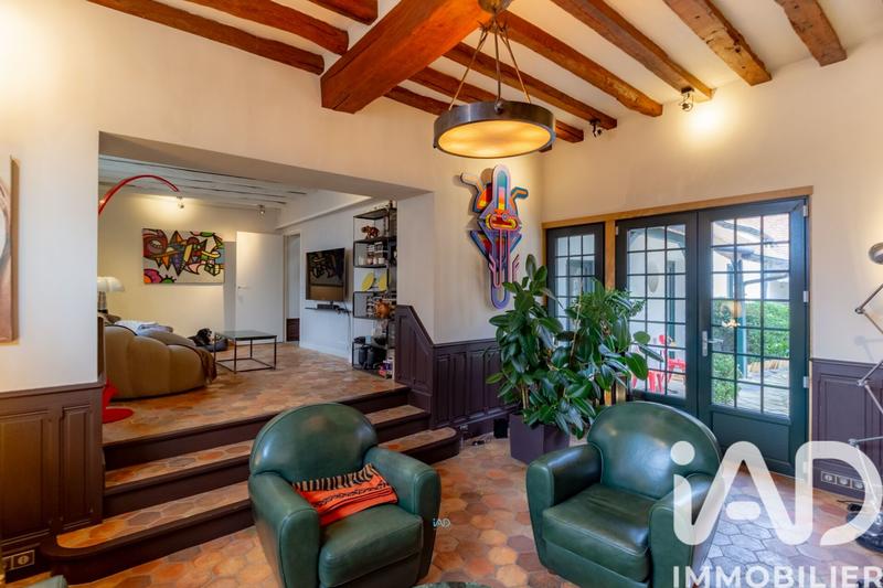 Maison - 233 m² - 7 pièces