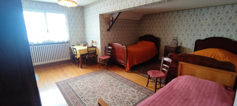 Maison - 195 m² - 10 pièces