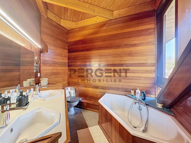 Maison contemporaine - 215 m² - 8 pièces