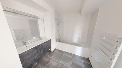 Appartement - 97 m² - 4 pièces