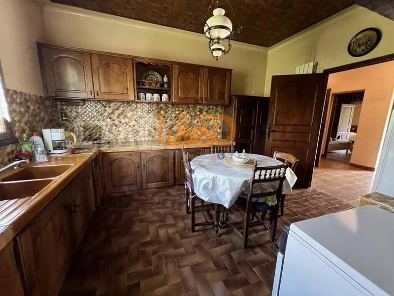 Villa - 237 m² - 8 pièces