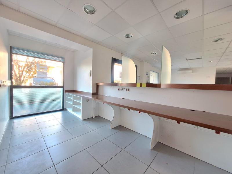 Local d'activités - 207 m²