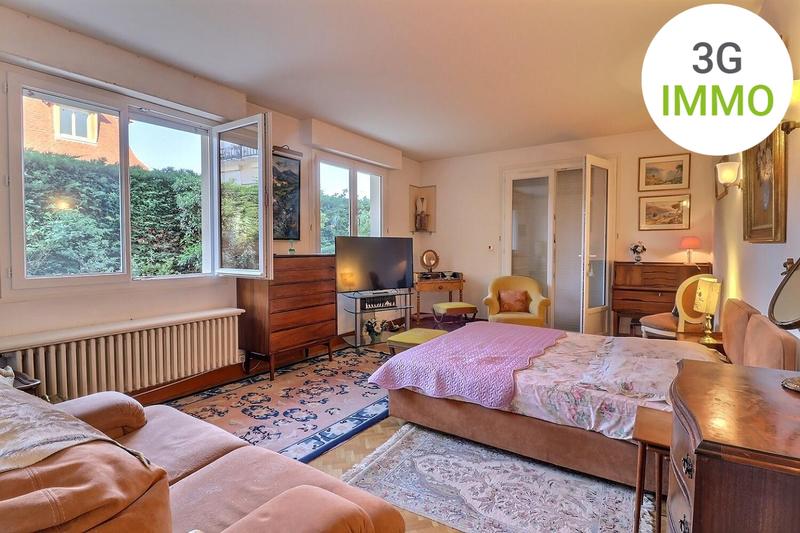 Appartement - 125 m² - 5 pièces