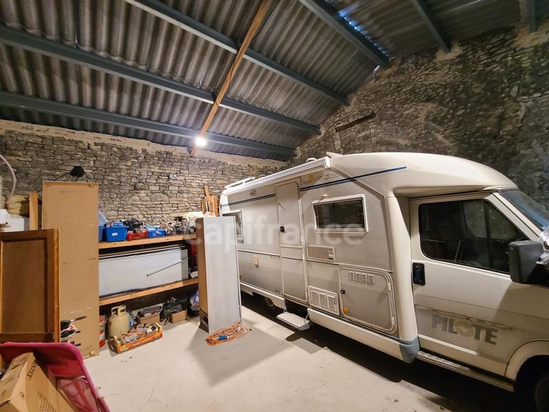 Maison - 244 m² - 8 pièces