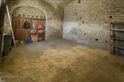 Maison - 236 m² - 7 pièces