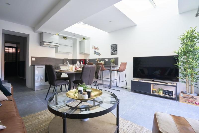 Maison - 88 m² - 6 pièces