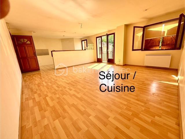 Maison de ville - 90 m² - 3 pièces