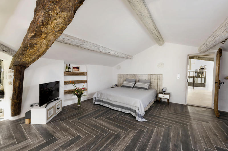 Mas - 351 m² - 12 pièces