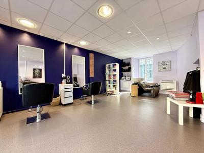 Magasins - 67 m² - 1 pièce