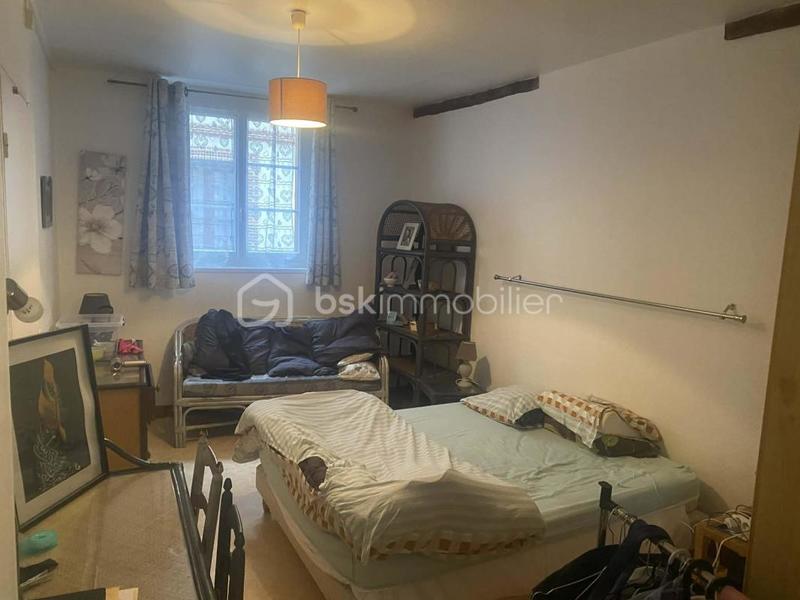 Immeuble - 221 m² - 14 pièces