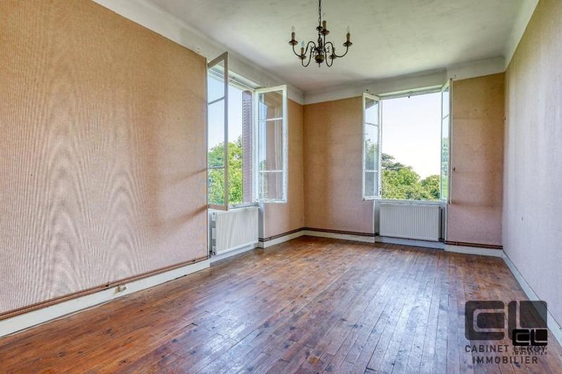 Maison - 251 m² - 7 pièces