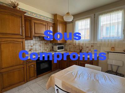 Appartement - 84 m² - 4 pièces