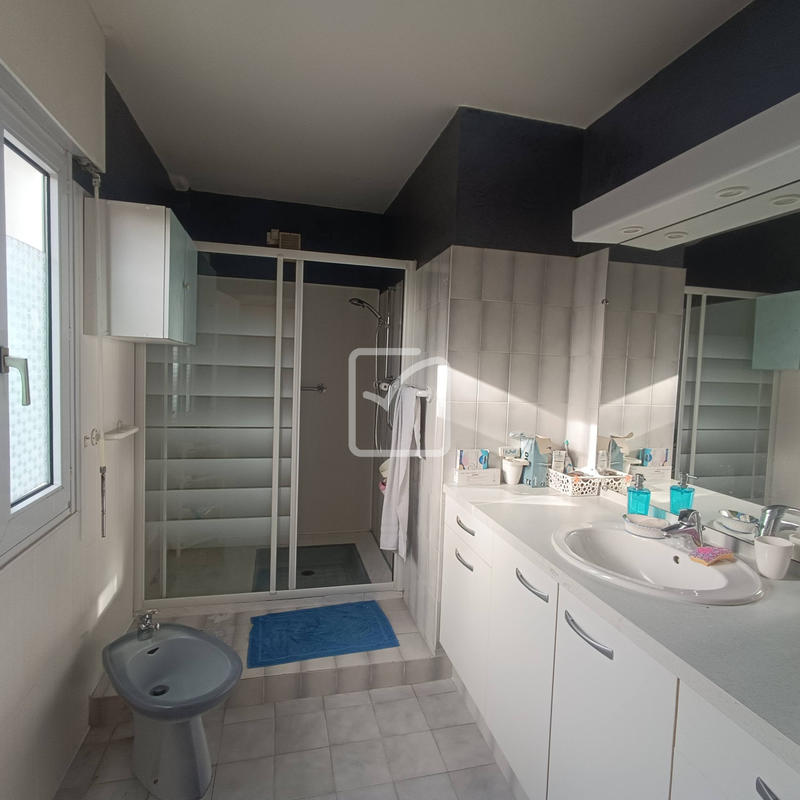 Propriété - 155 m² - 7 pièces