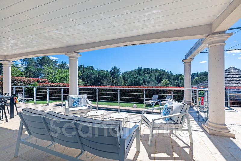 Maison - 168 m² - 4 pièces