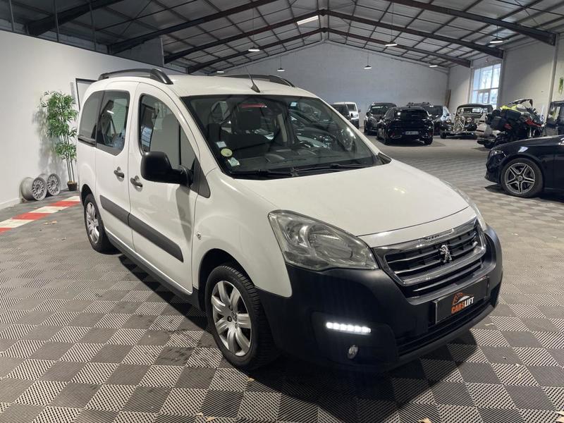 Peugeot Partner Tepee Phase 2 (II) 1.6 Blue Hdi 100ch -Camera de Recul-Carplay-Garantie 6 Mois-