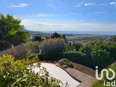 Maison - 142 m² - 5 pièces