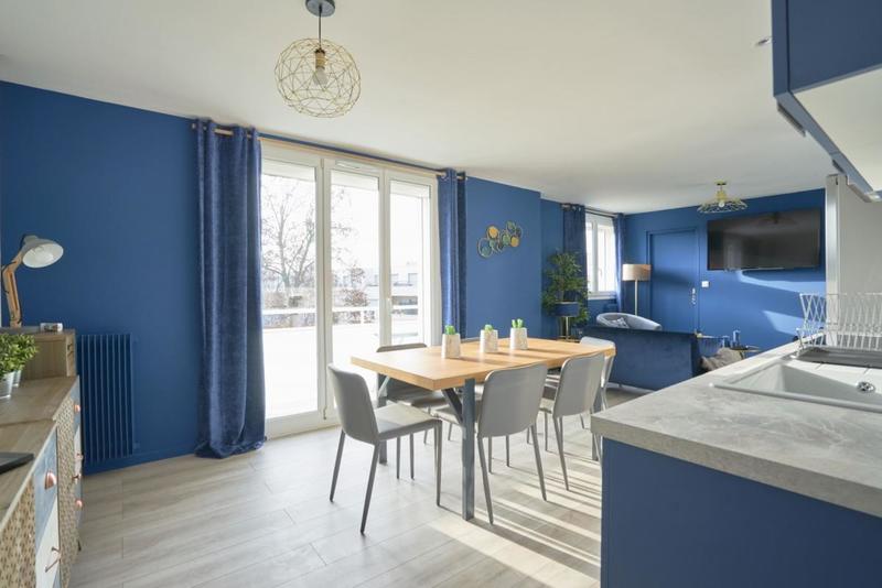 Appartement - 92 m² - 6 pièces