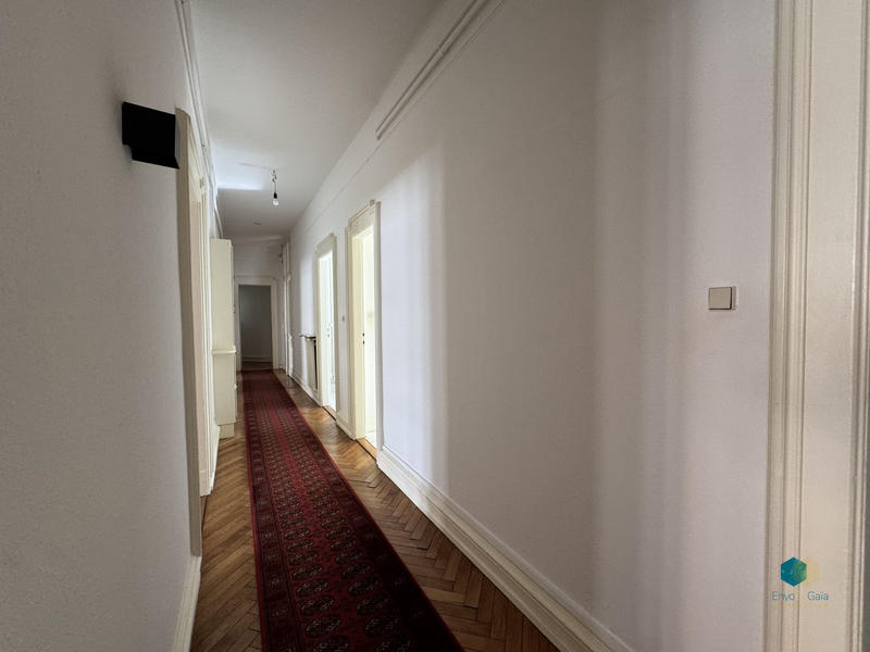 Appartement - 157 m² - 6 pièces