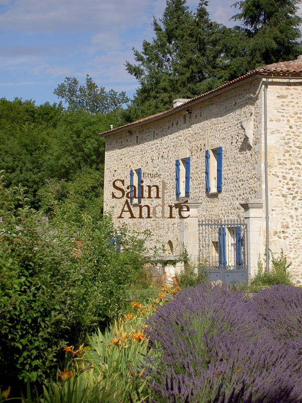 Maison - 365 m² - 7 pièces