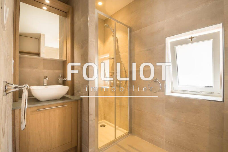 Maison - 180 m² - 5 pièces