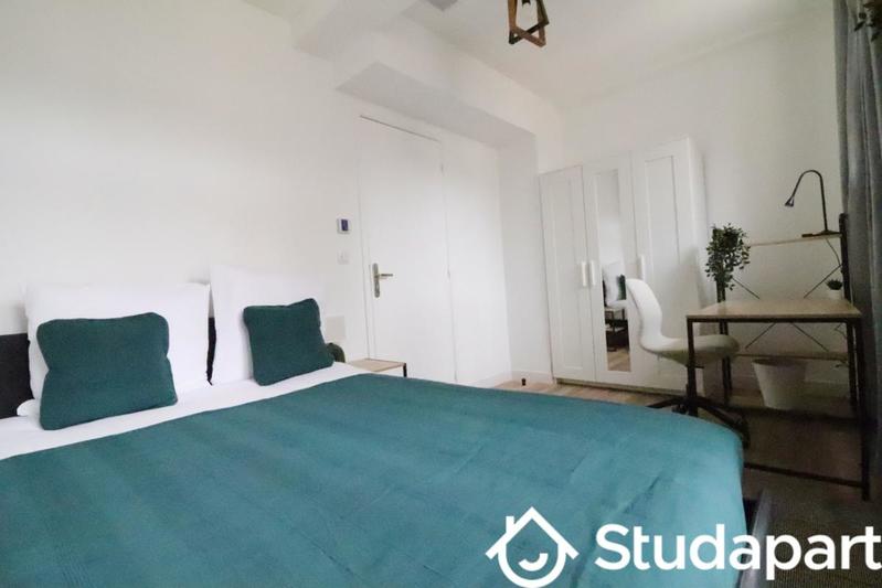 Chambre - 12 m² - 1 pièce