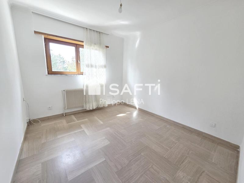 Maison - 192 m² - 9 pièces