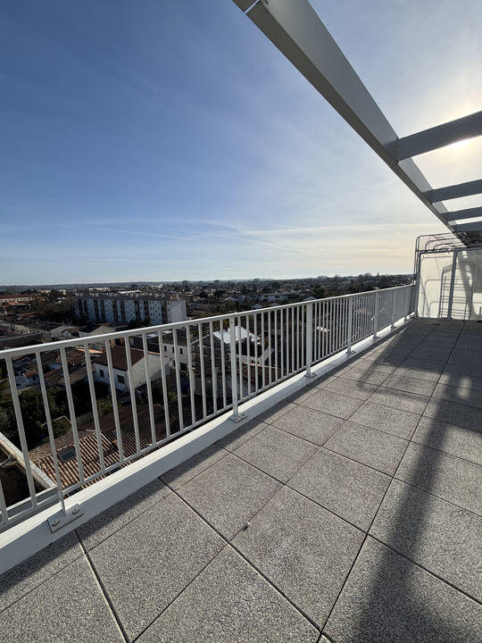 Appartement - 98 m² - 5 pièces