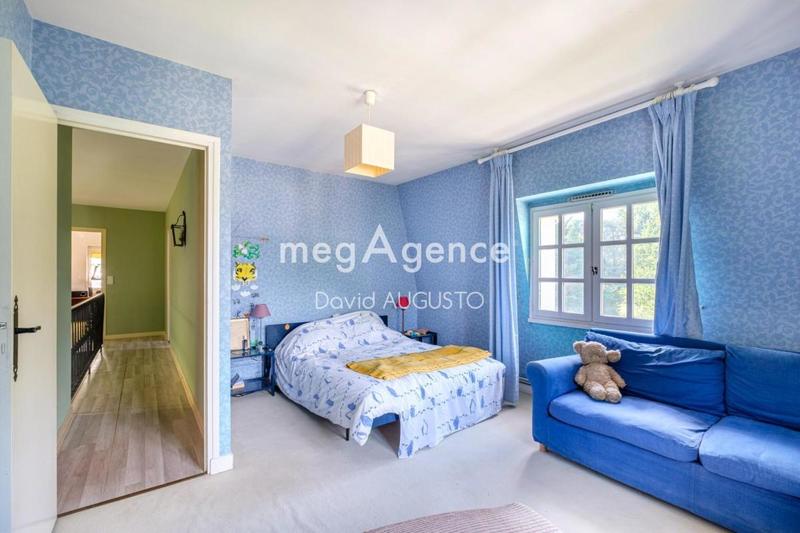 Propriété - 180 m² - 6 pièces