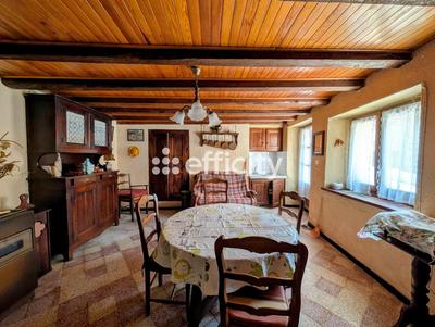 Maison - 70 m² - 5 pièces