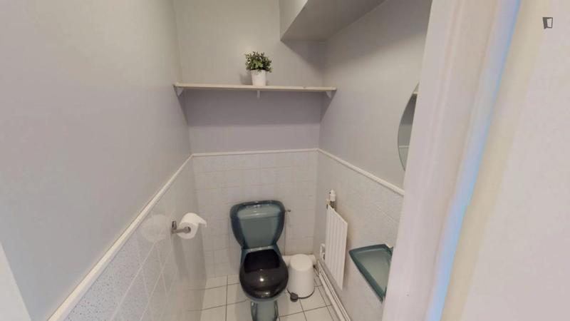 Chambre - 12 m² - 5 pièces