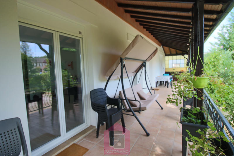 Maison - 190 m² - 8 pièces