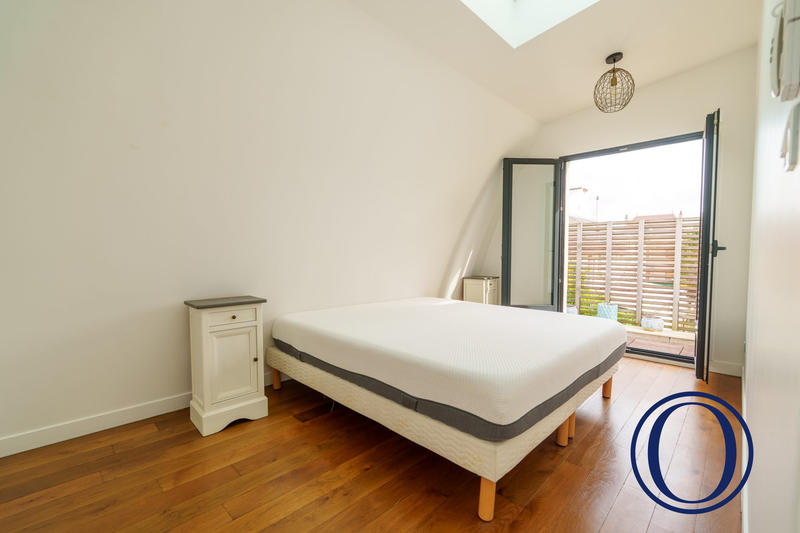 Appartement - 181 m² - 9 pièces