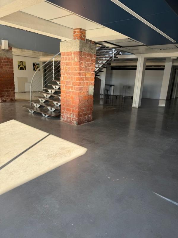 Local commercial - 496 m²