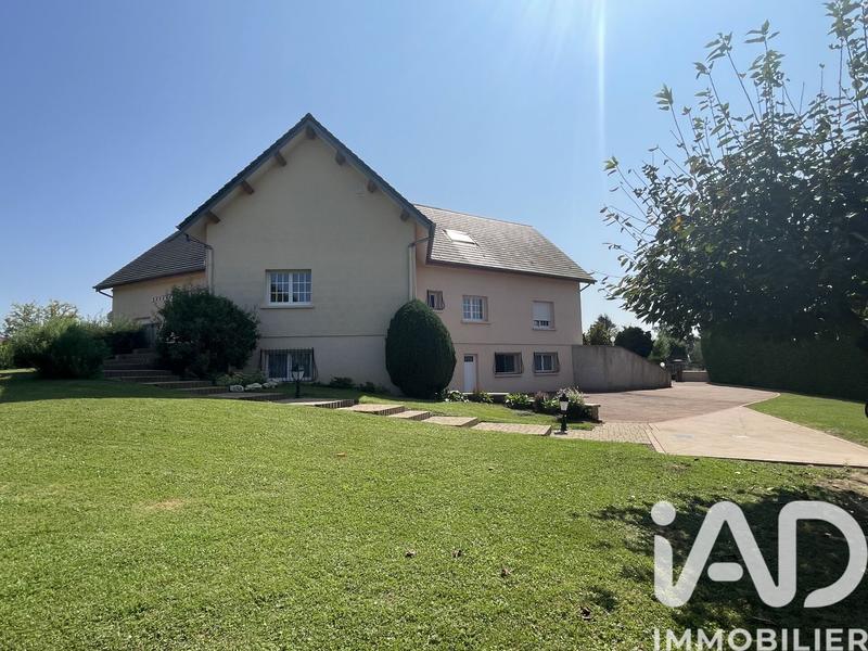 Maison - 317 m² - 12 pièces