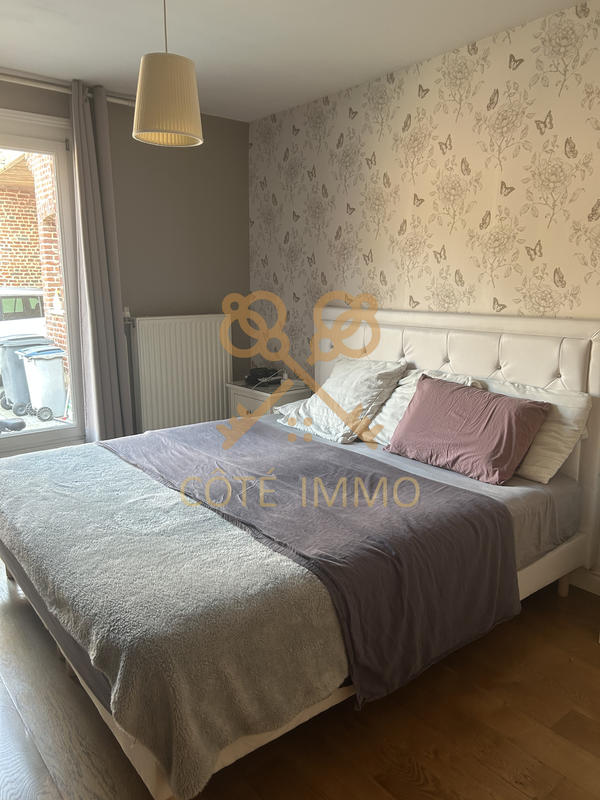 Maison - 236 m² - 8 pièces