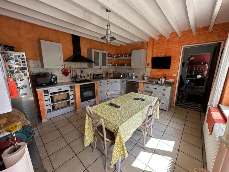 Maison - 200 m² - 6 pièces