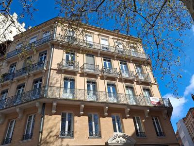 Appartement - 102 m² - 5 pièces