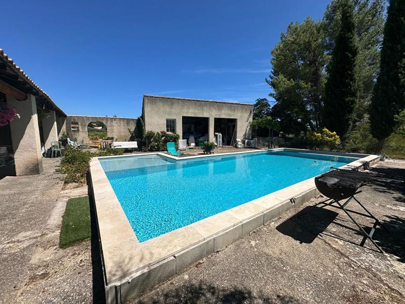 Maison - 180 m² - 6 pièces