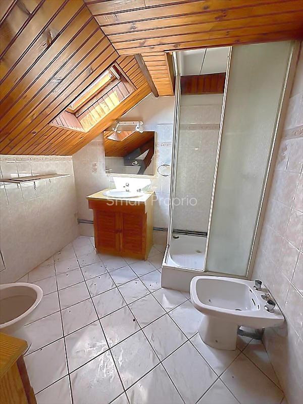 Maison - 251 m² - 7 pièces