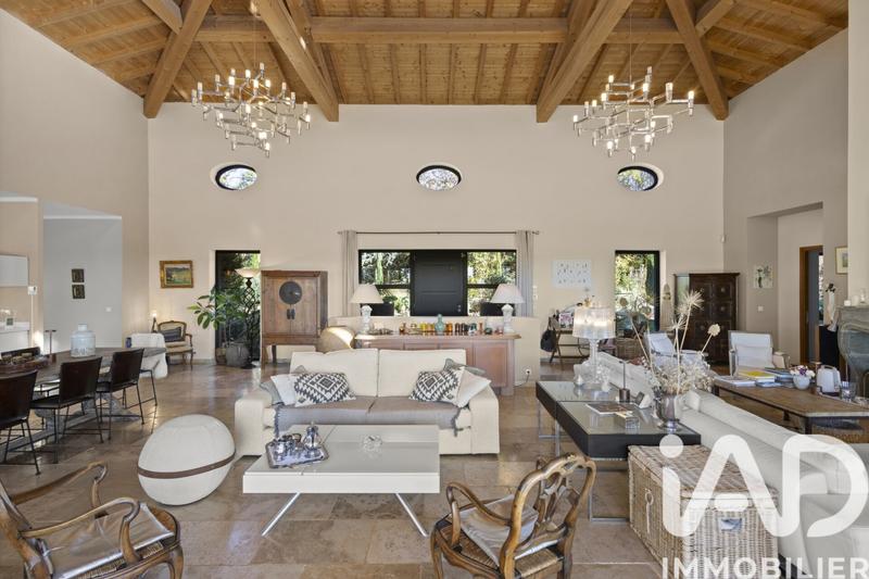 Maison de maîtres - 261 m² - 6 pièces