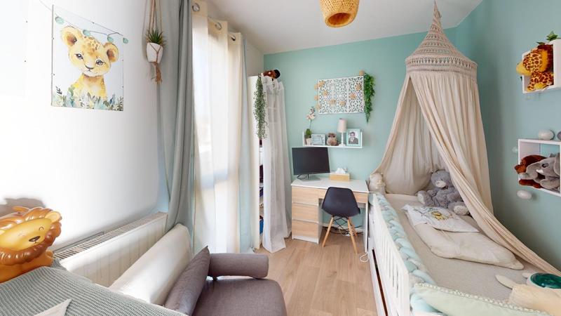 Maison - 90 m² - 4 pièces