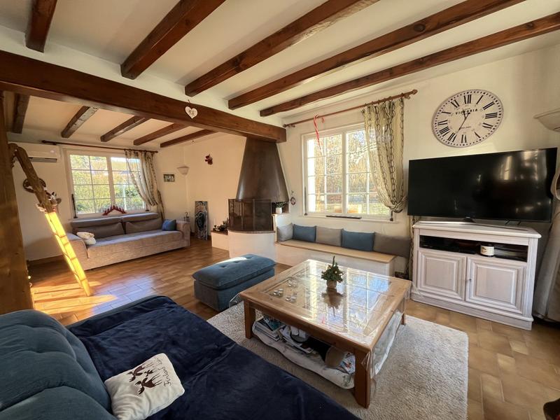 Maison - 221 m² - 7 pièces