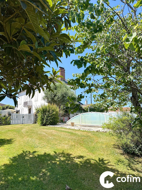 Maison - 185 m² - 7 pièces