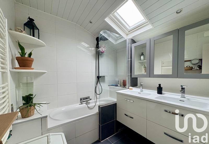 Maison - 105 m² - 4 pièces