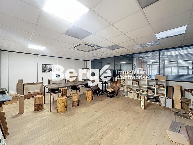 Entrepôt - 1 648 m²