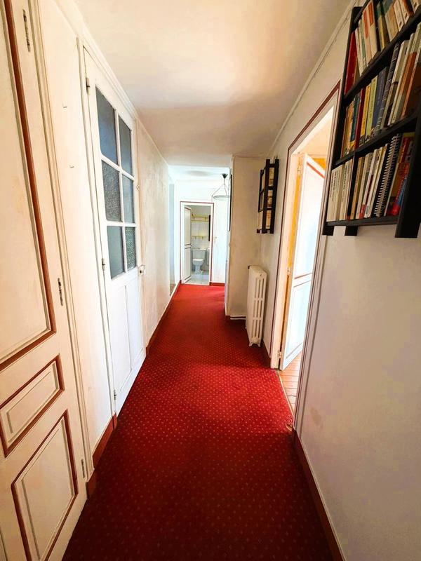 Maison - 210 m² - 7 pièces