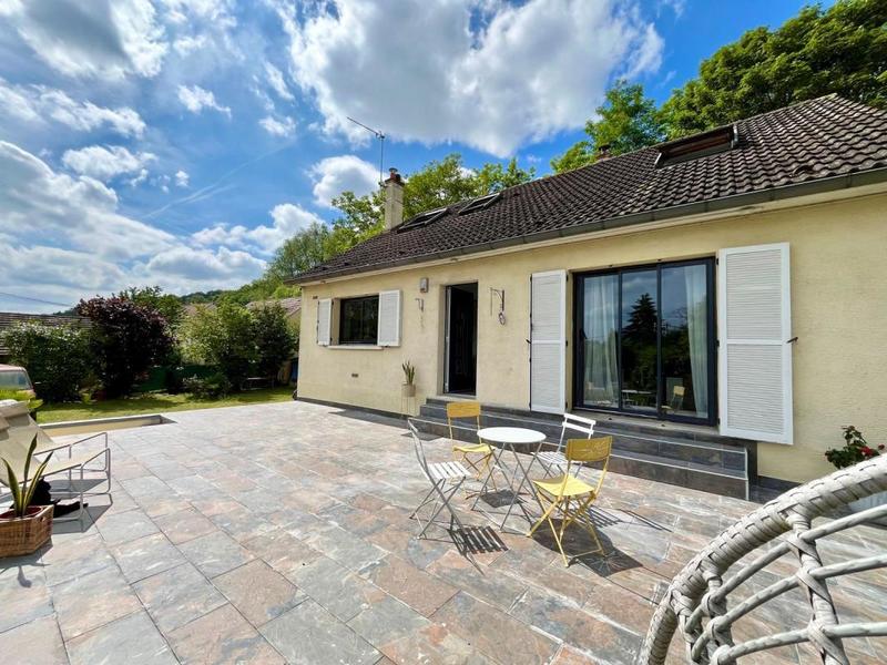 Pavillon - 196 m² - 7 pièces