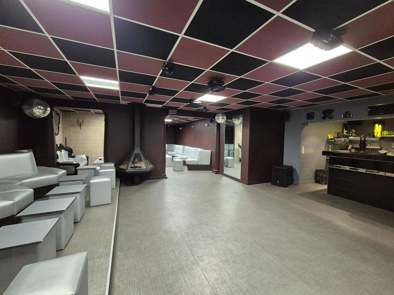 Maison - 471 m² - 15 pièces